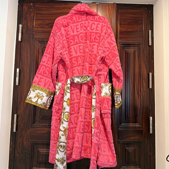 Versace Pink Terrycloth Bathrobe - Picture 2 of 9